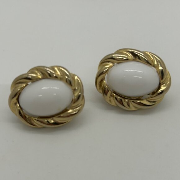 Vintage Gold-Tone Interchangeable Clip-On Earrings 10 Interchangeable Cabochons - Picture 13 of 13